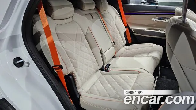 Genesis GV70 2.5T Бензин 2WD — Фото автомобиля 11