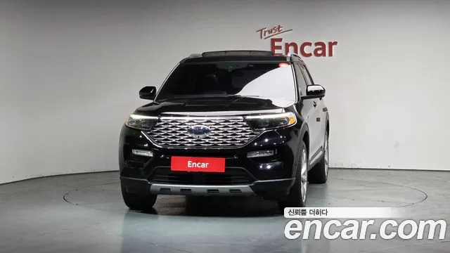 Ford Explorer Explorer 6 поколение 3.0 Platinum 4WD — Фото автомобиля 3