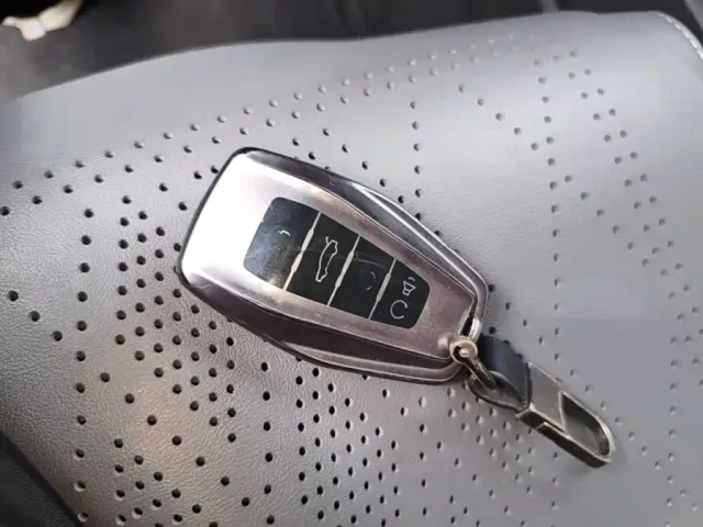Geely Binyue — Фото автомобиля 8
