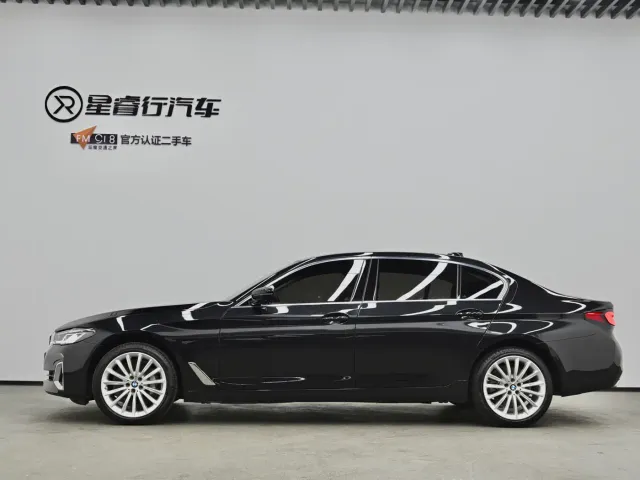 BMW 5 Series — Фото автомобиля 5