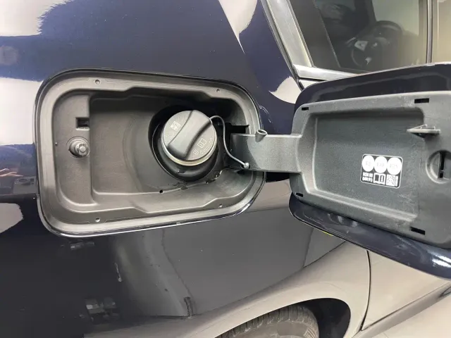 BMW 5 Series — Фото автомобиля 23