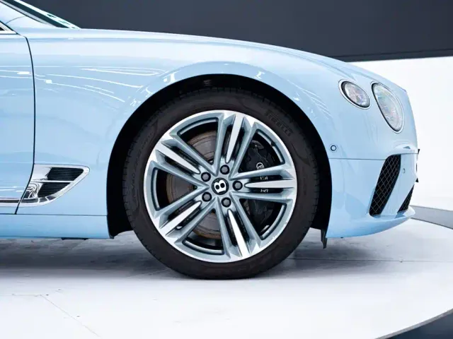 Bentley Continental — Фото автомобиля 23