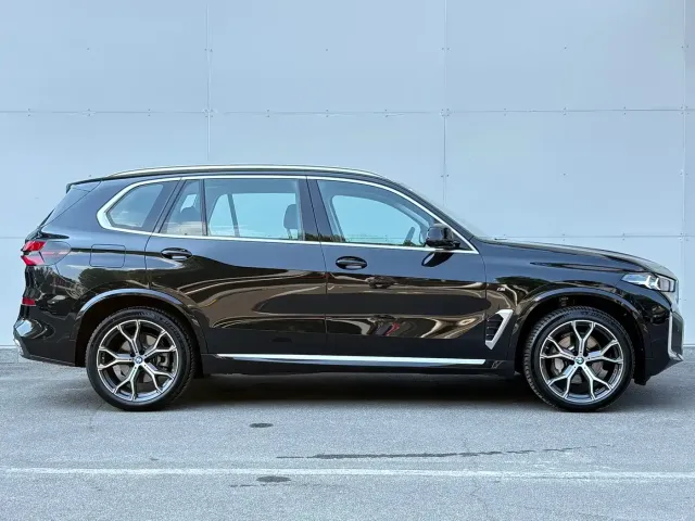 BMW BMW X5 2023 xDrive 30Li Premium M Sport Package — Фото автомобиля 10
