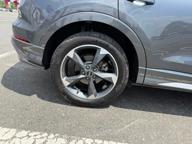 Audi Q3 — Фото автомобиля 17