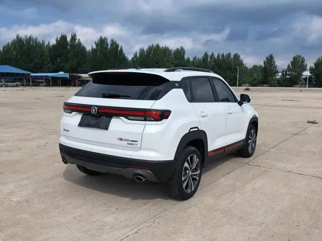 Changan CS35 Plus — Фото автомобиля 4