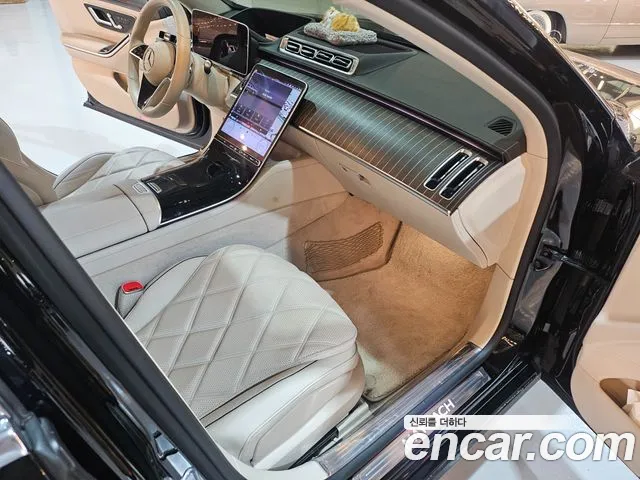 Mercedes-Benz S-Class — Фото автомобиля 12