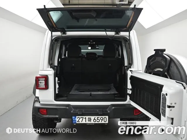 Jeep Wrangler JL — Фото автомобиля 19