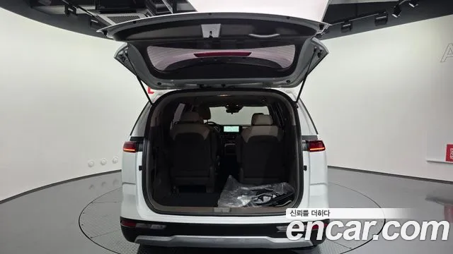Kia Canival Carnival 4 поколение 9 мест Prestige — Фото автомобиля 20