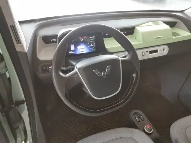 Wuling Hongguang Mini EV — Фото автомобиля 10