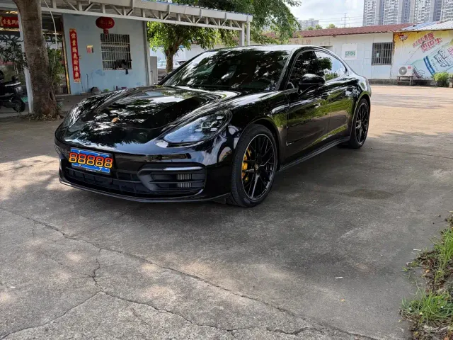 Фотография автомобиля — Porsche Panamera