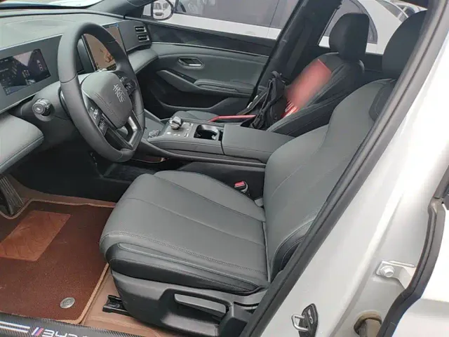 BYD Qin L — Фото автомобиля 14