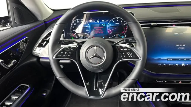 Mercedes-Benz E-Class — Фото автомобиля 13