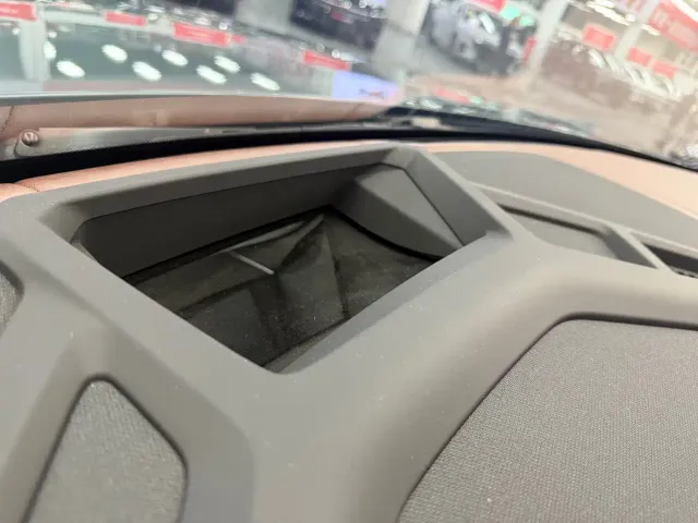 BMW XM — Фото автомобиля 8
