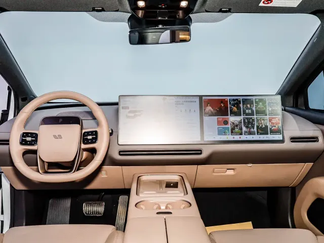 Li Auto i6 — Фото автомобиля 23