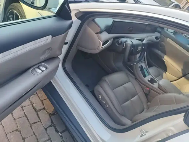 IM Motors L6 — Фото автомобиля 15
