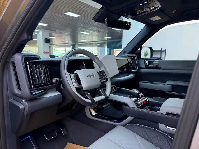 BYD FangChengBao Leopard 5 — Фото автомобиля 5