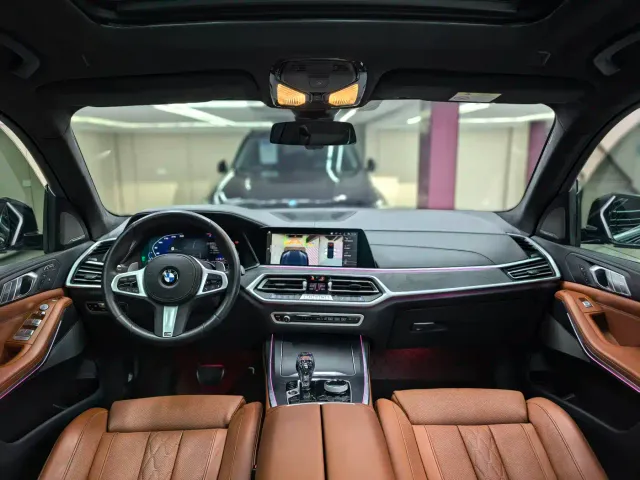 BMW X7 — Фото автомобиля 9