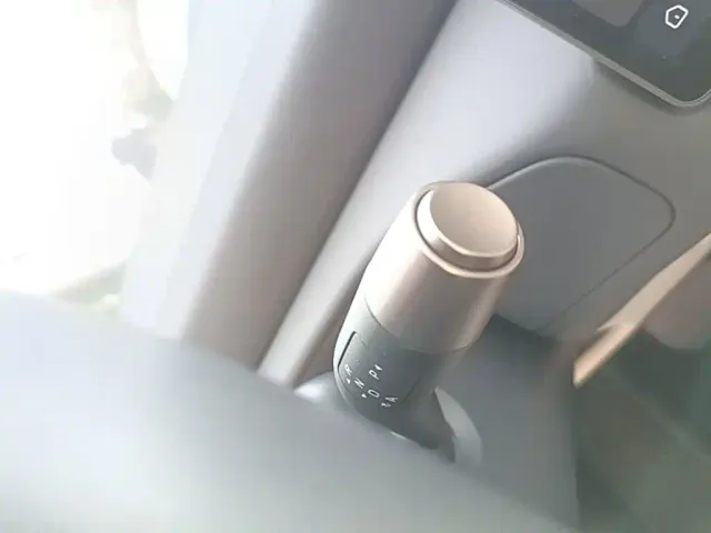 Li Auto MEGA — Фото автомобиля 13