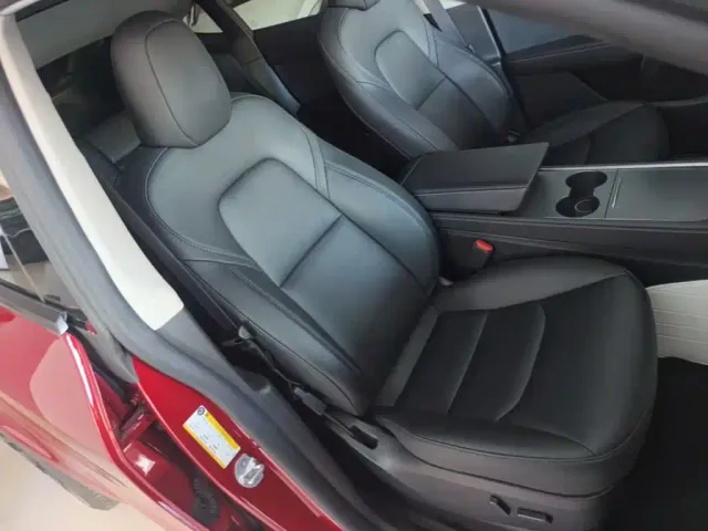 Tesla Model Y — Фото автомобиля 24