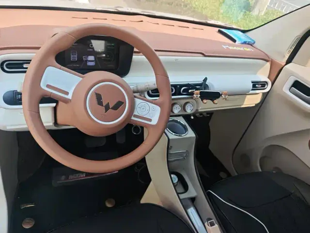 Wuling Hongguang Mini EV — Фото автомобиля 12