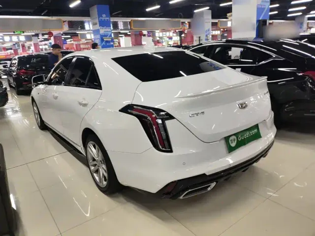 Cadillac CT4 — Фото автомобиля 4