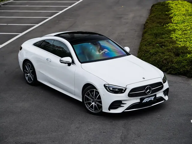 Mercedes-Benz E-Class — Фото автомобиля 14