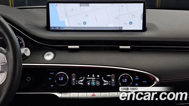 Genesis GV70 — Фото автомобиля 20