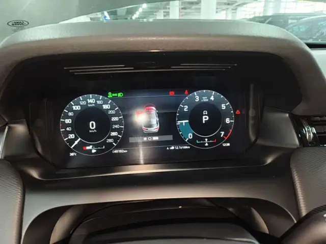 Land Rover Discovery Sport — Фото автомобиля 11