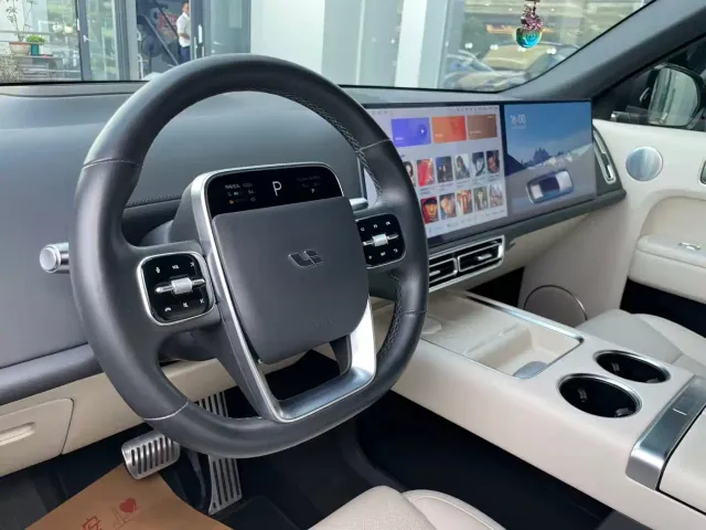 Li Auto L9 — Фото автомобиля 5
