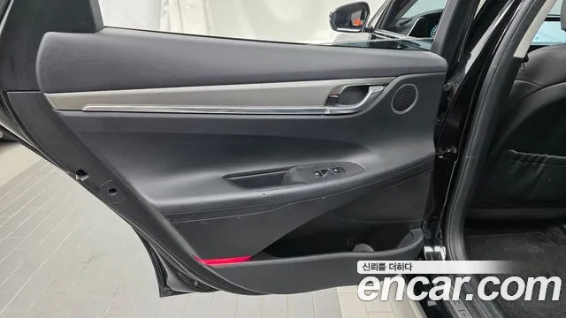 Hyundai Grandeur (New) Hybrid — Фото автомобиля 14