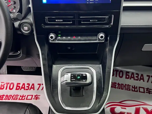 Haval M6 — Фото автомобиля 12