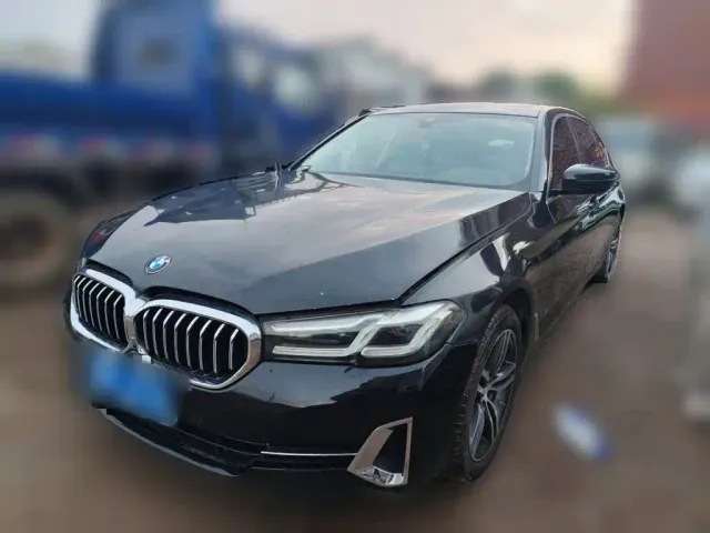 Фотография автомобиля — BMW 5 Series
