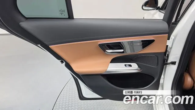 Mercedes-Benz E-Class W214 — Фото автомобиля 14