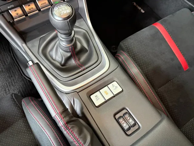 Subaru BRZ — Фото автомобиля 7