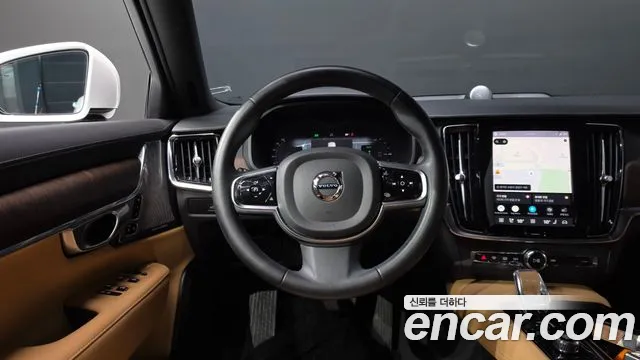 Volvo S90 — Фото автомобиля 13