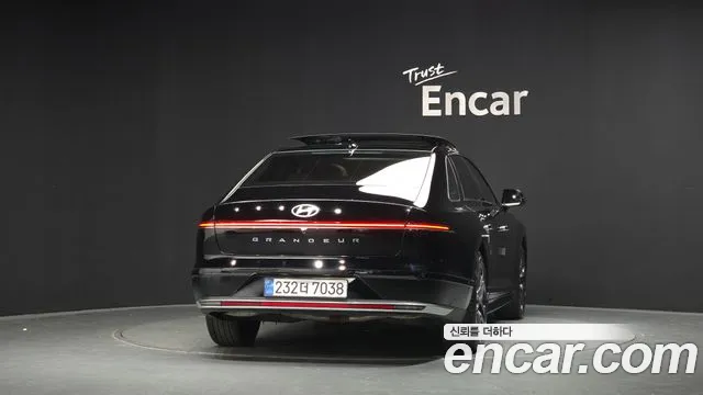 Hyundai Grandeur GN7 — Фото автомобиля 4