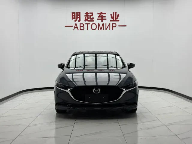 Mazda Axela — Фото автомобиля 3