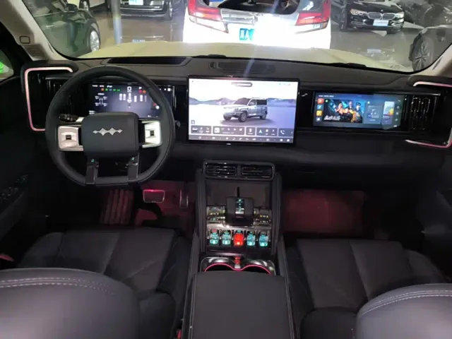 BYD FangChengBao Leopard 5 — Фото автомобиля 9