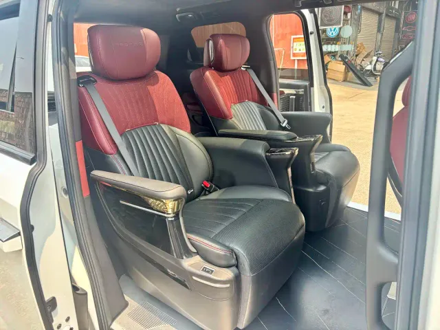 GAC Trumpchi M8 — Фото автомобиля 12