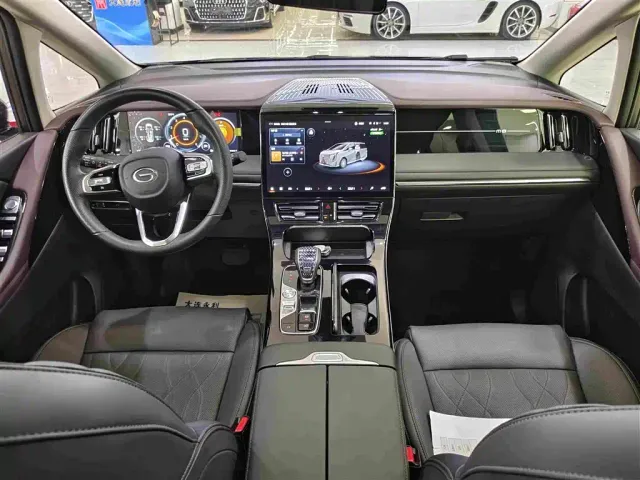 GAC Trumpchi M8 — Фото автомобиля 6