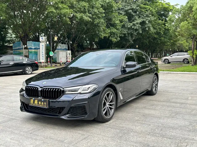 Фотография автомобиля — BMW 3 Series