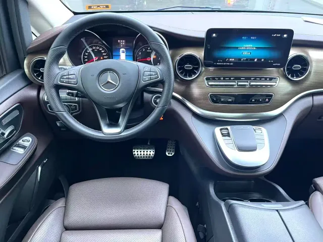 Mercedes-Benz V-Class — Фото автомобиля 8