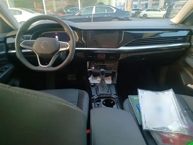 Volkswagen Passat — Фото автомобиля 5