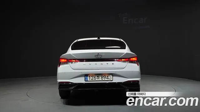Hyundai AVANTE Avante (CN7) — Фото автомобиля 4