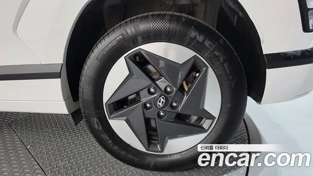 Hyundai Kona SX2 — Фото автомобиля 6