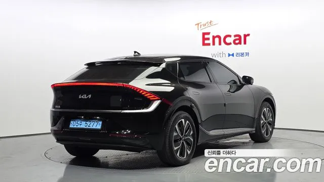 Kia EV6 — Фото автомобиля 2