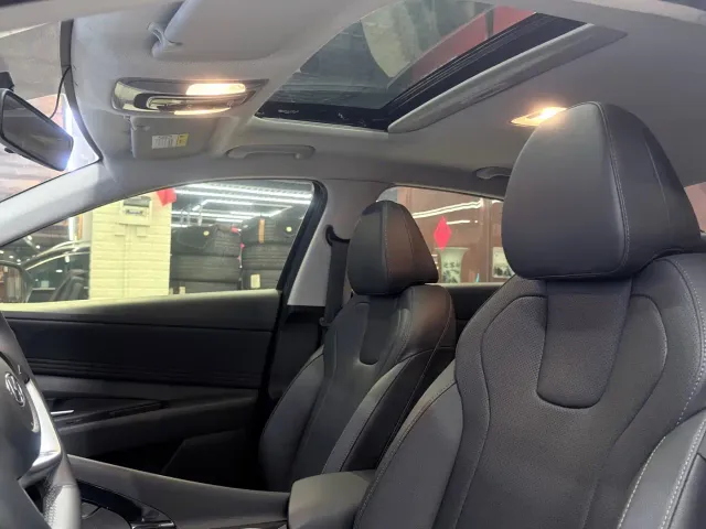 Hyundai Elantra — Фото автомобиля 25