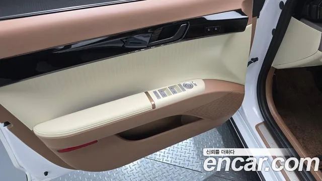 Hyundai Grandeur GN7 — Фото автомобиля 13