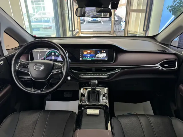 GAC Trumpchi M6 — Фото автомобиля 5