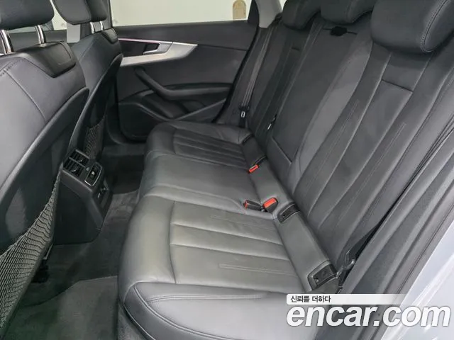 Audi A4 — Фото автомобиля 11